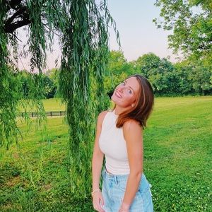 Meet your Posher, Caroline